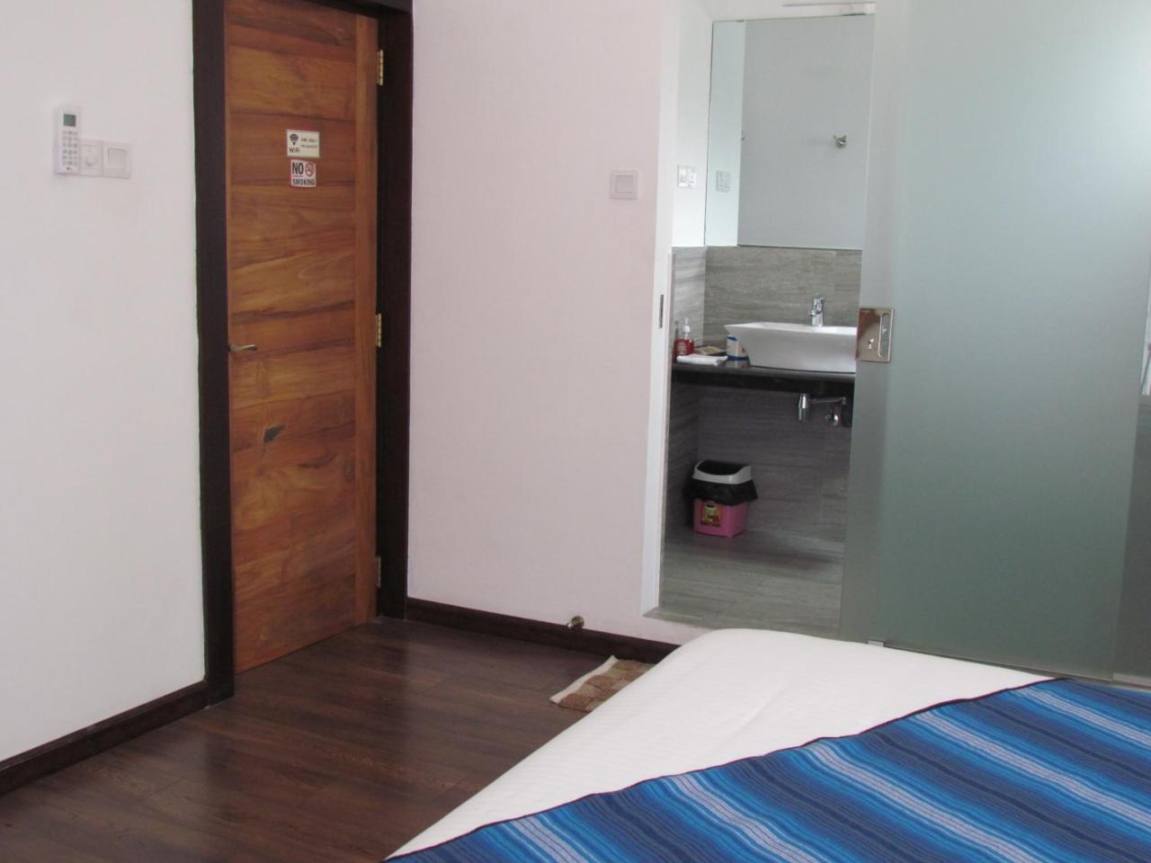 Kmc Villa Dehiwala-Mount Lavinia Buitenkant foto